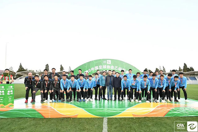 陈盈骏22分首钢胜新疆 佩里23分深圳胜天津